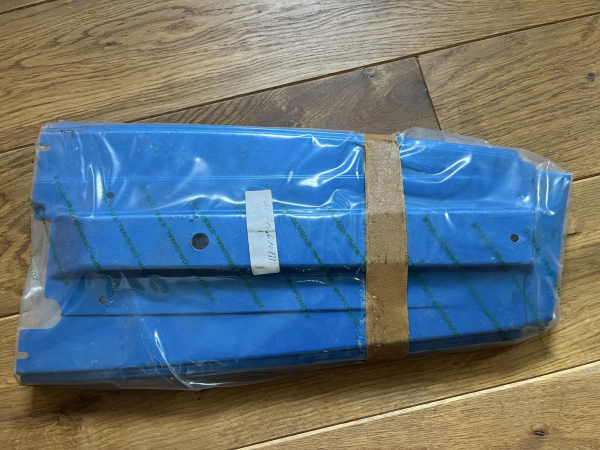 Kettenkasten ZD Typ446 Neu original Verpackt blau33, Endstück dazu lieferbar NOS